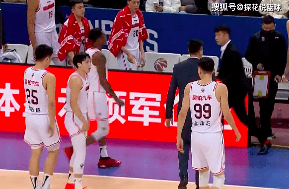 湖人NBA锦标赛夺冠曼联，曼联欧冠垫底出局，浙江队被处罚丨体坛热点观察