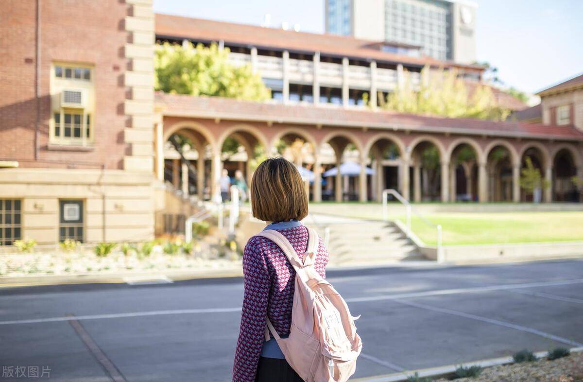 澳洲大学本科无法毕业连续挂科停学开除跨本申硕