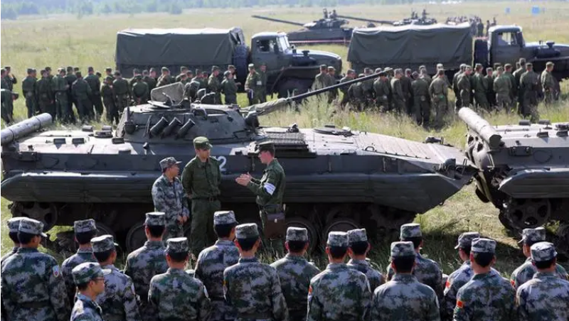 乌军在俄乌战争上采用新战术俄乌战争，痛击俄军坦克