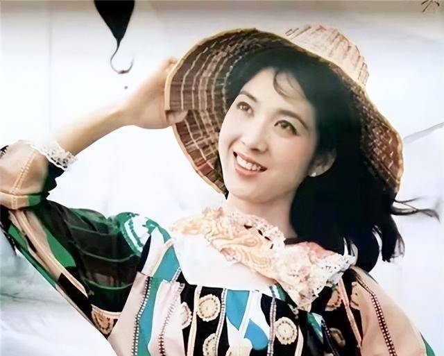 1986年龚雪去美国留学美国留学，未婚夫只提一个要求：不要为白人当保姆