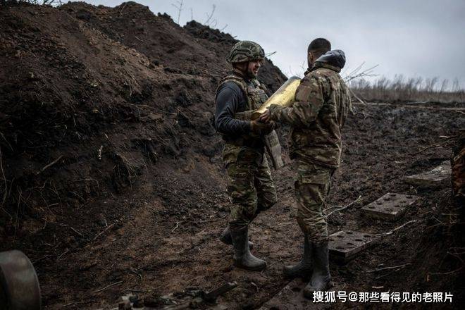 乌克兰战争直击 严冬中严阵以待的乌克兰士兵