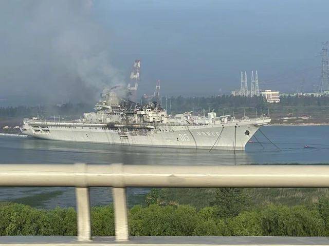 从乌克兰攻入俄本土乌克兰战争，到明斯克号航母大火，看现代战争形态演变