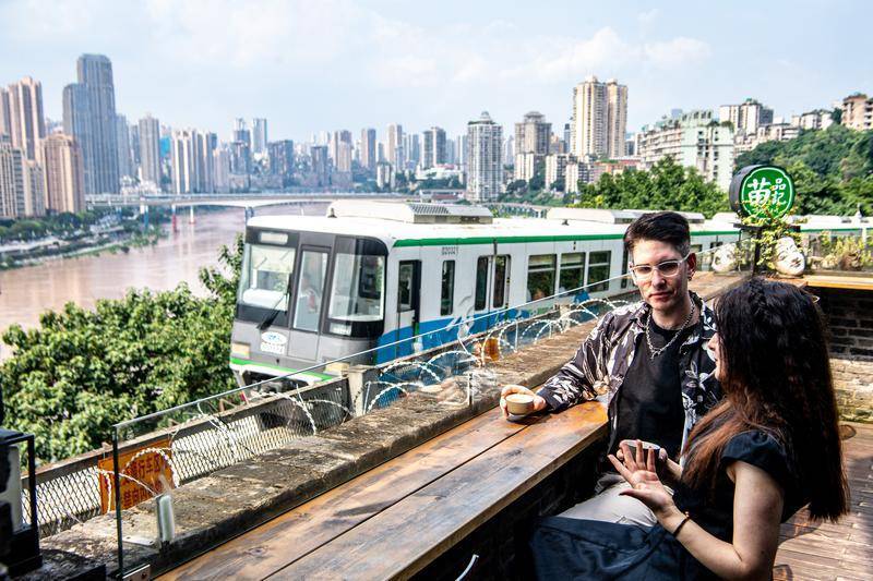 China Travel火热旅行，多地正推出外国游客旅行手册