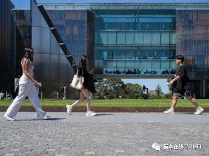 澳洲大学男生入学比例创新低！占比首次低于40%