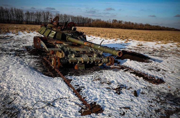 乌军在俄乌战争上采用新战术，痛击俄军坦克